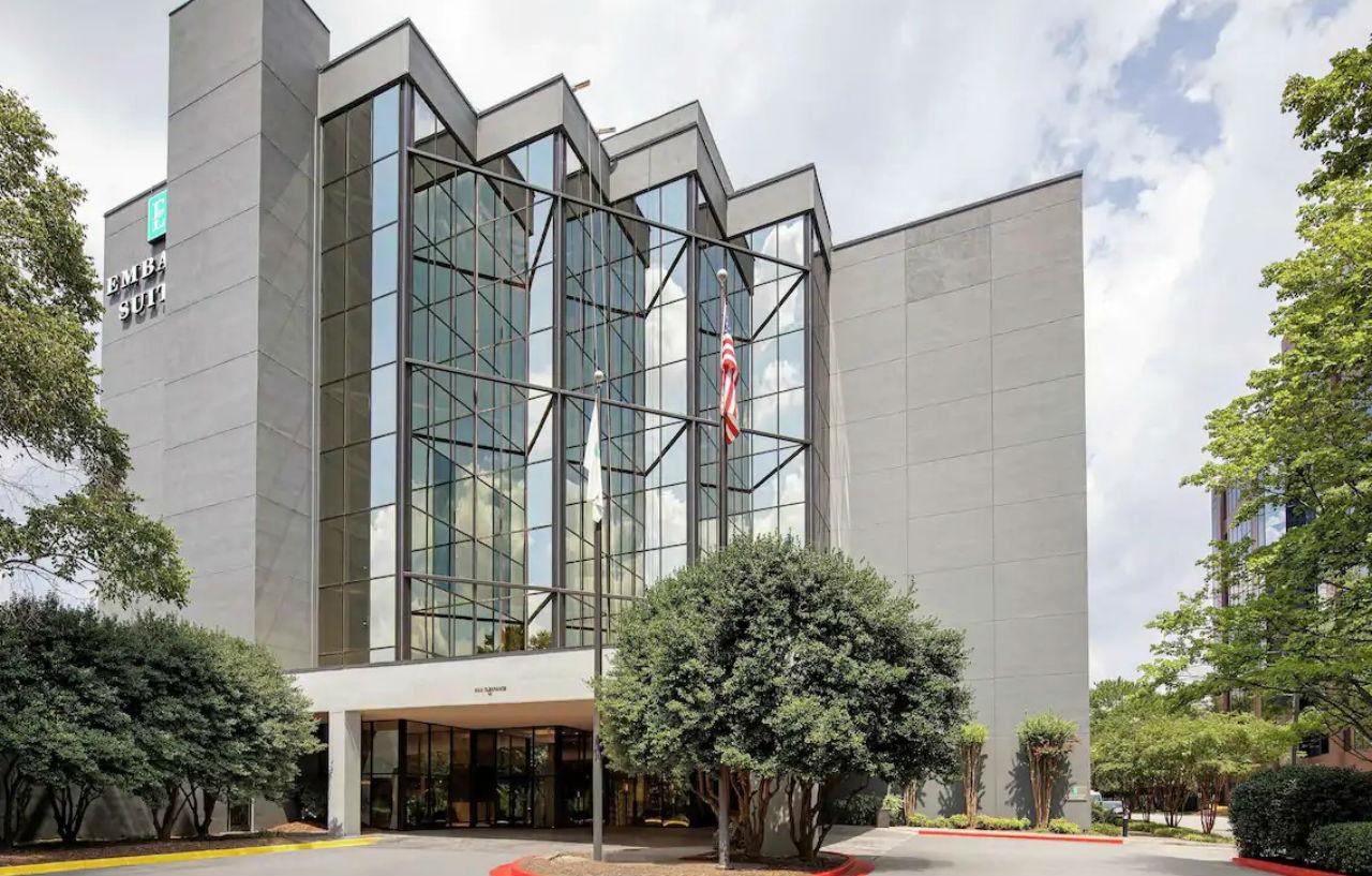 Embassy Suites By Hilton Atlanta Perimeter Center Sandy Springs Exterior foto