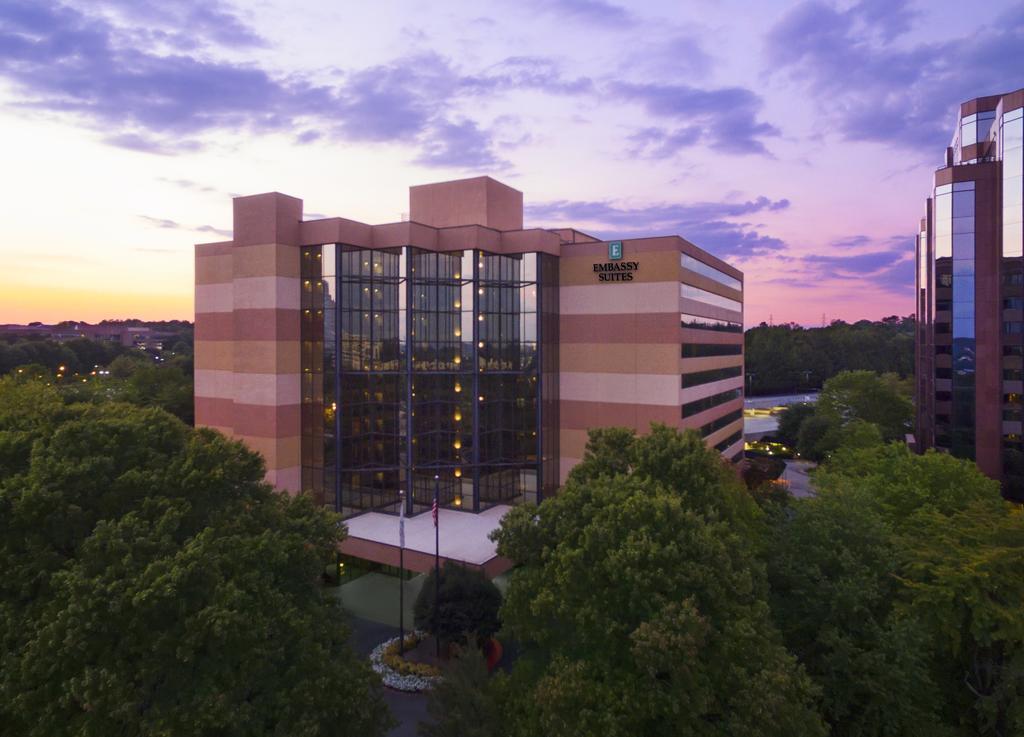 Embassy Suites By Hilton Atlanta Perimeter Center Sandy Springs Exterior foto