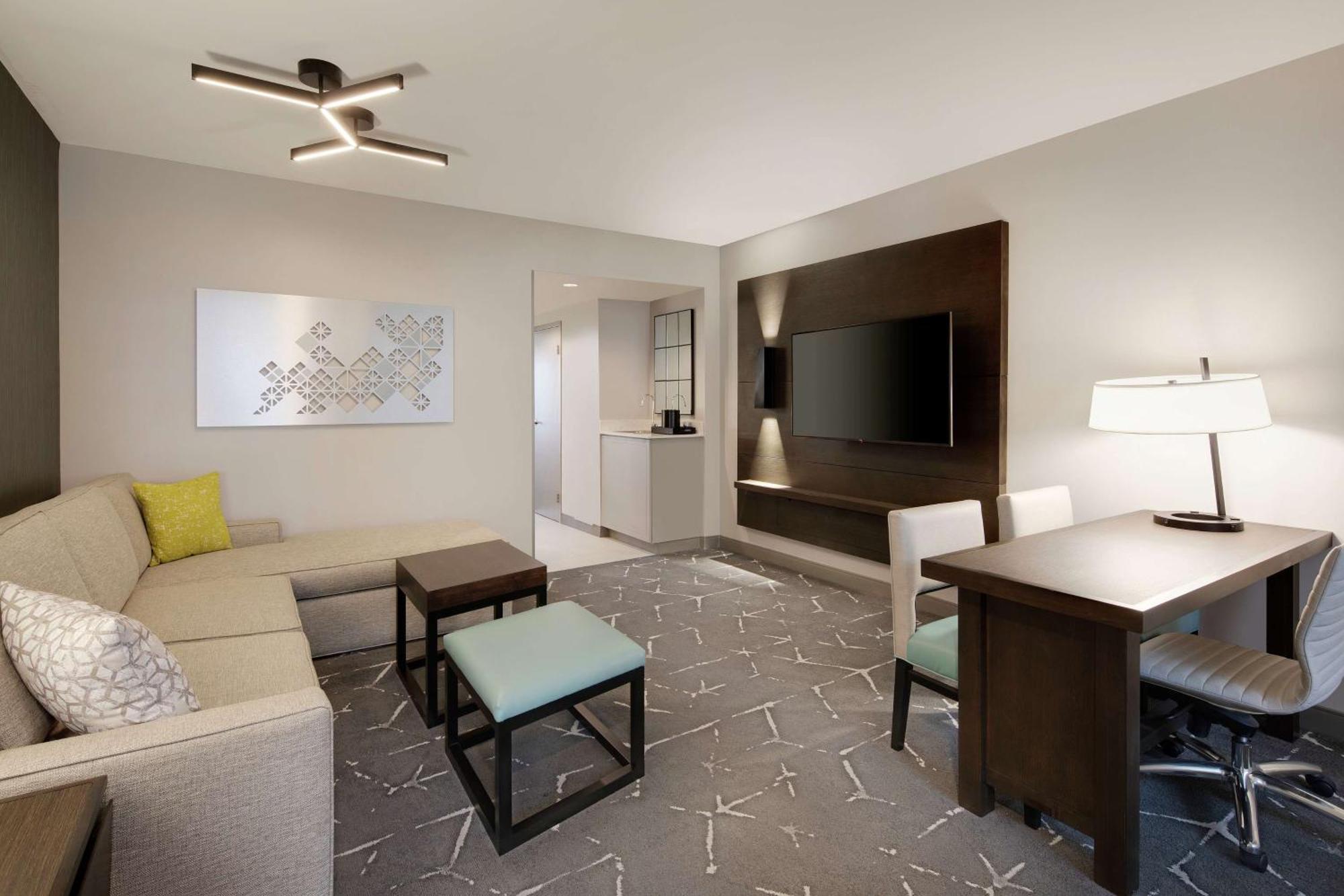 Embassy Suites By Hilton Atlanta Perimeter Center Sandy Springs Exterior foto